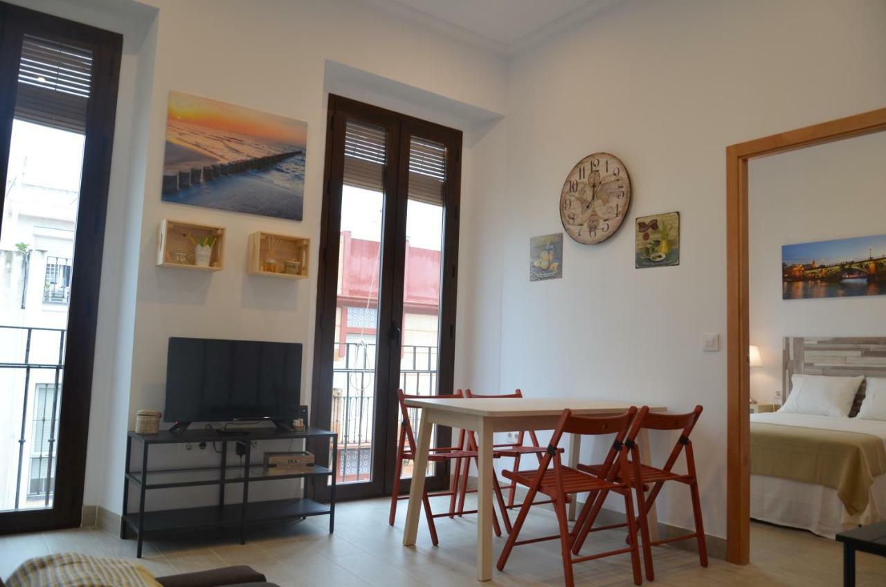 Apartamento Faustino Alvarez Seville Exterior photo