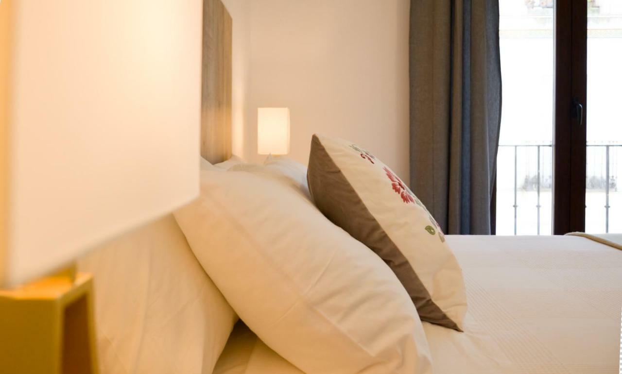 Apartamento Faustino Alvarez Seville Exterior photo